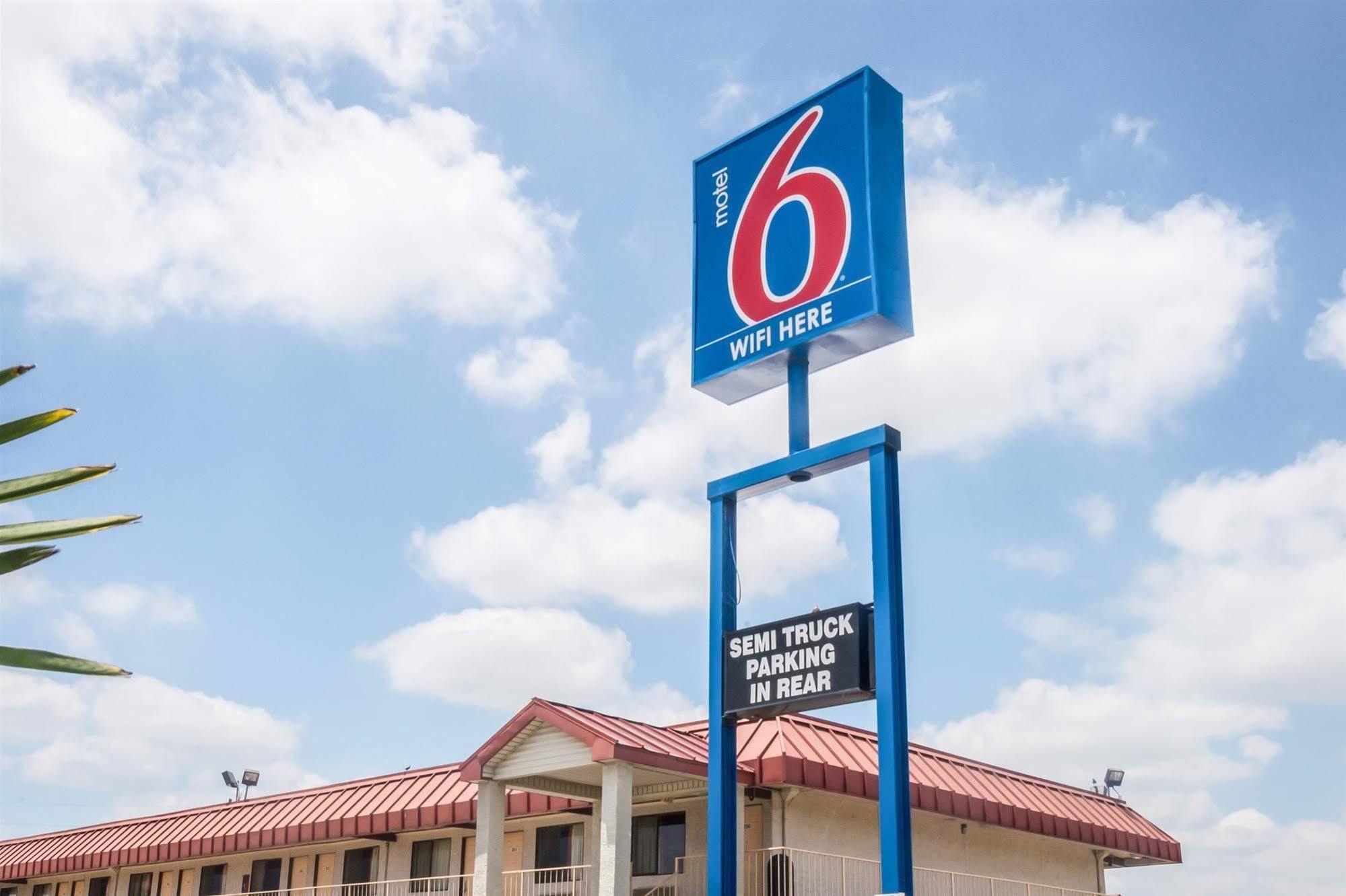 Motel 6-Mesquite, Tx - Rodeo - Convention Ctr Экстерьер фото