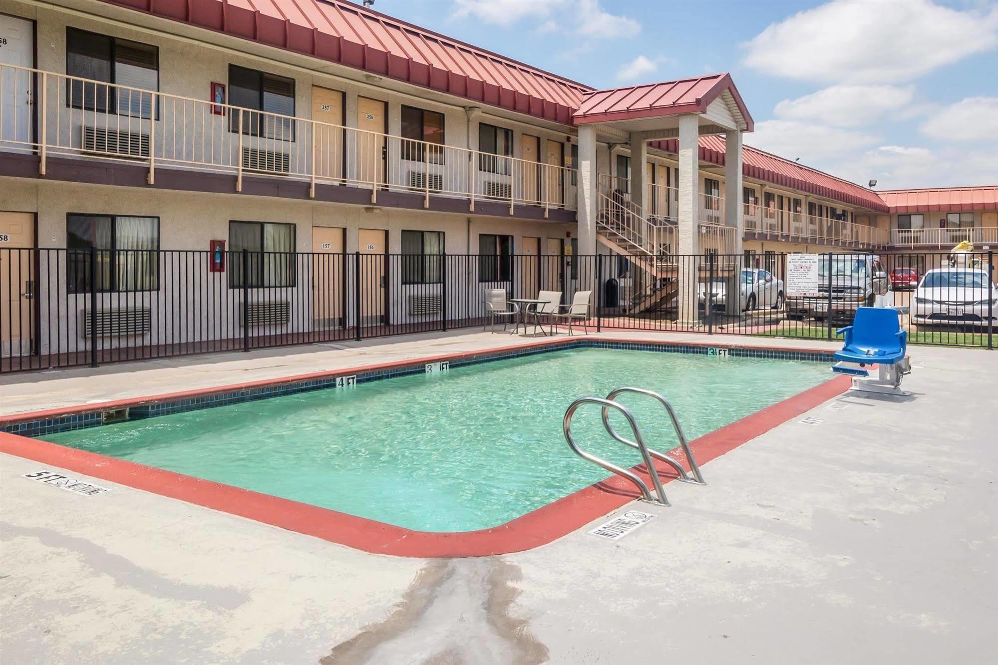 Motel 6-Mesquite, Tx - Rodeo - Convention Ctr Экстерьер фото